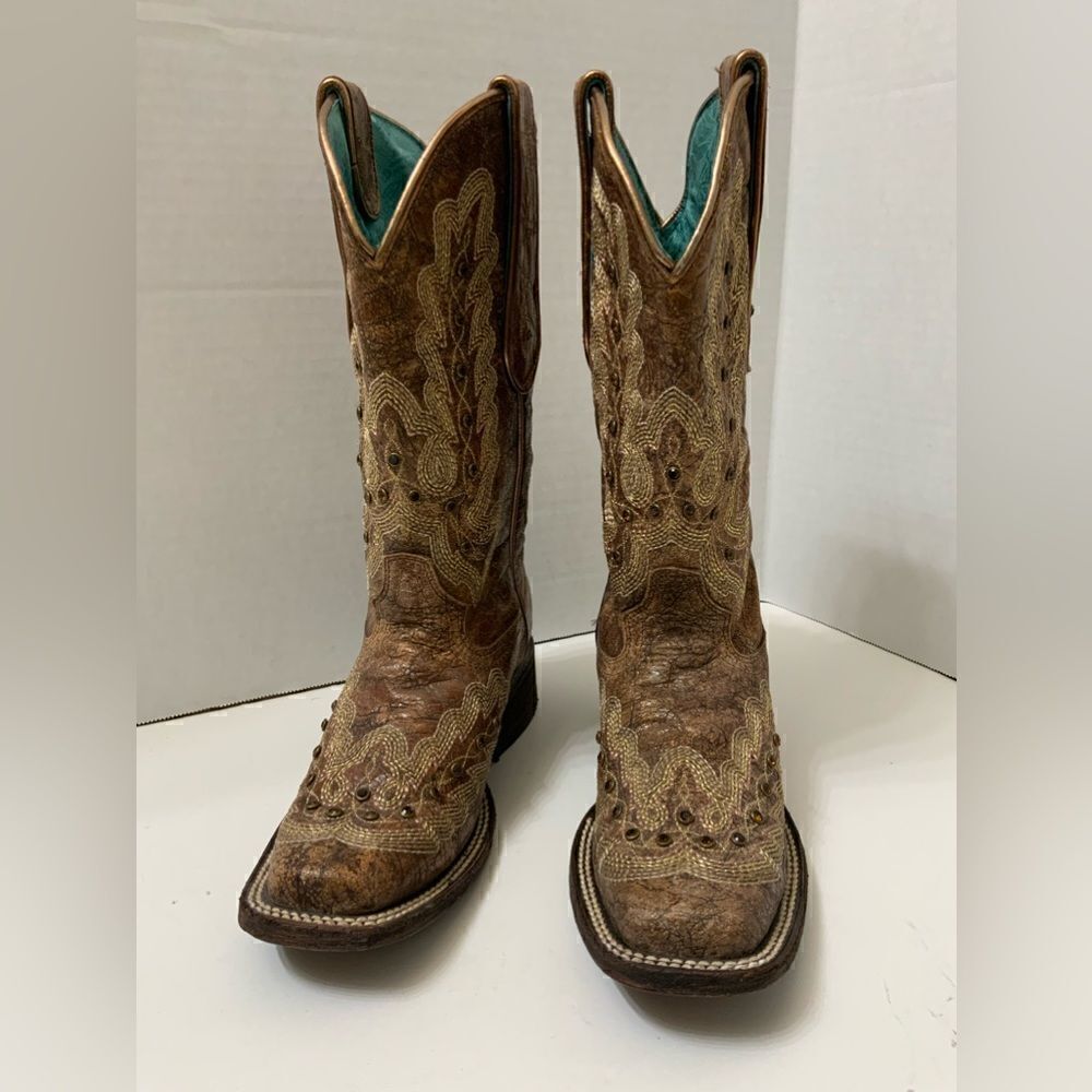 Corral vintage indie spirit metallic cognac stitched boots size 6